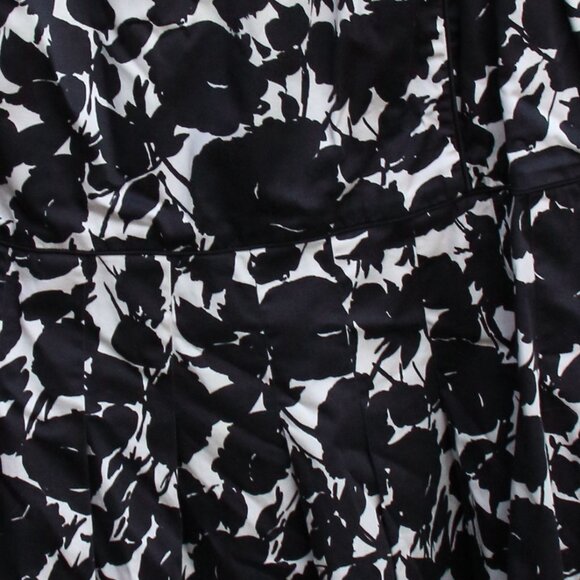 Talbots Woman Black and White Floral Sleeveless Sheath Midi Dress 14W - Picture 2 of 3